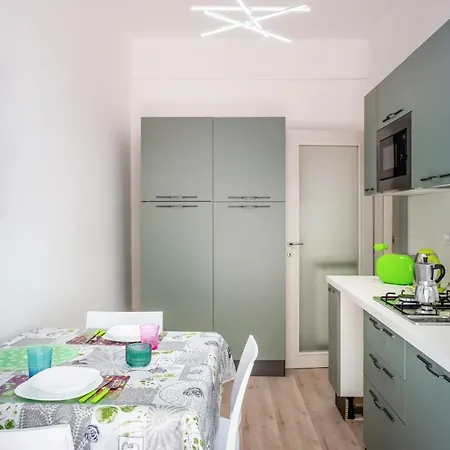New Apt! 1Km From Central Station 'La Spezia' Exterior photo